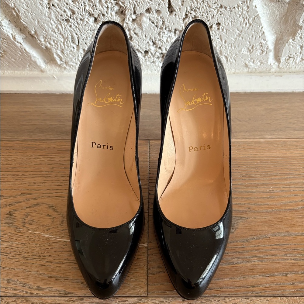 Christian Louboutin Shiny Black Pumps